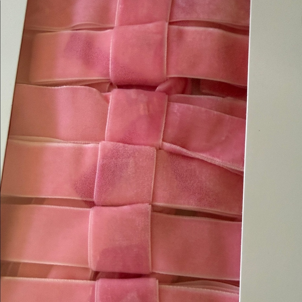Dabney Lee Christmas 12 piece pre-tied bows with clip 🎀 - Picture 5 of 7